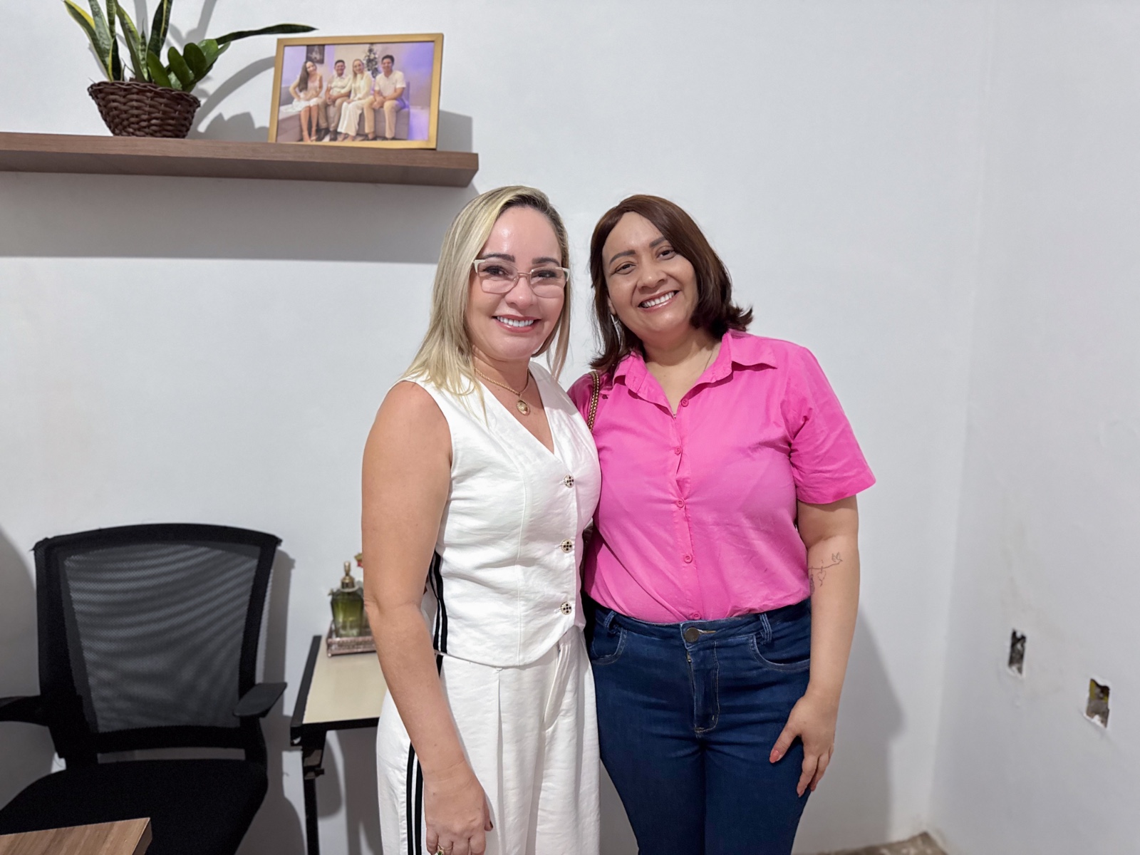 Foto 10 – SECRETARIA MUNICIPAL DE ASSISTÊNCIA SOCIAL É RECEPCIONADACOM ENTUSIASMO POR COLABORADORES